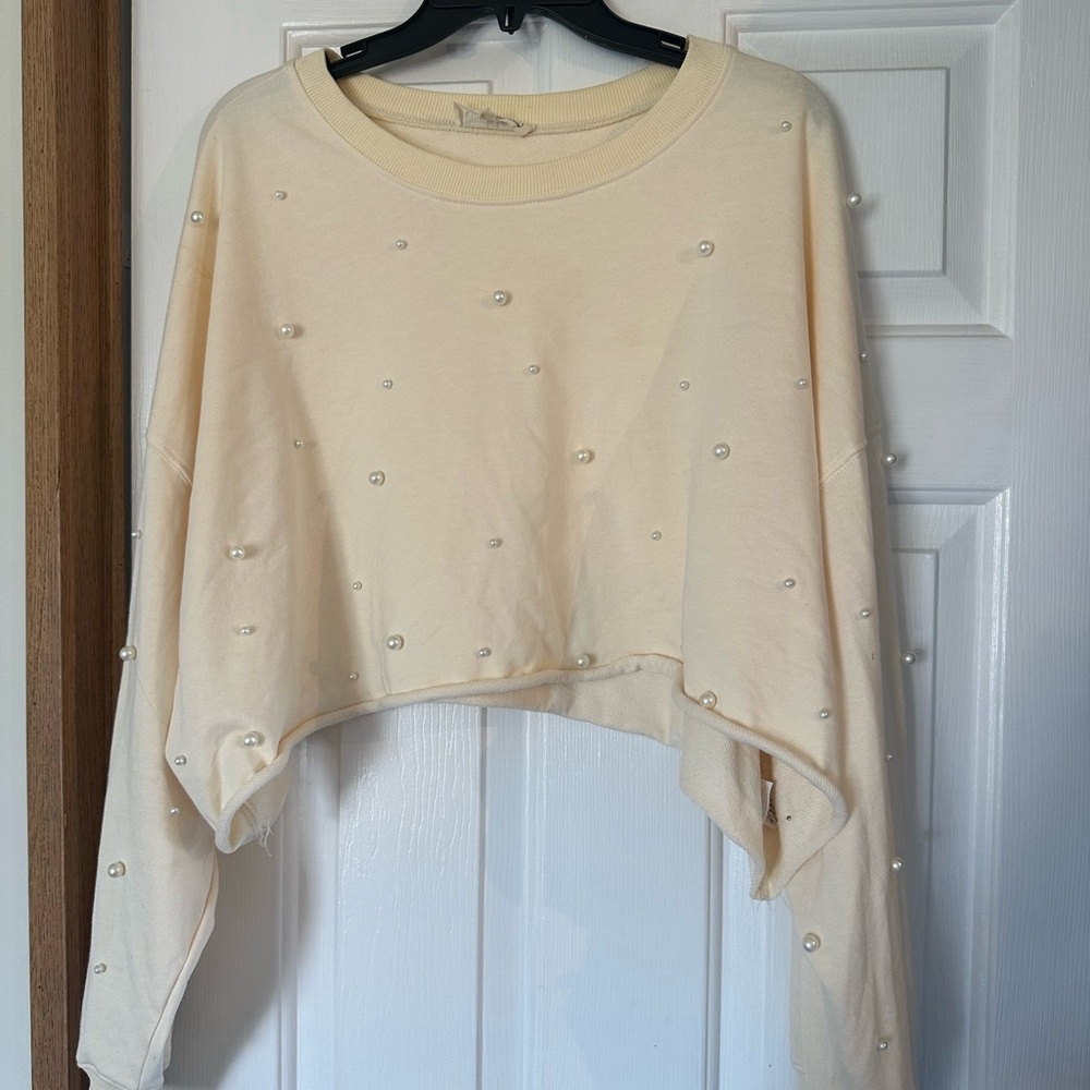 Cropped pearl top